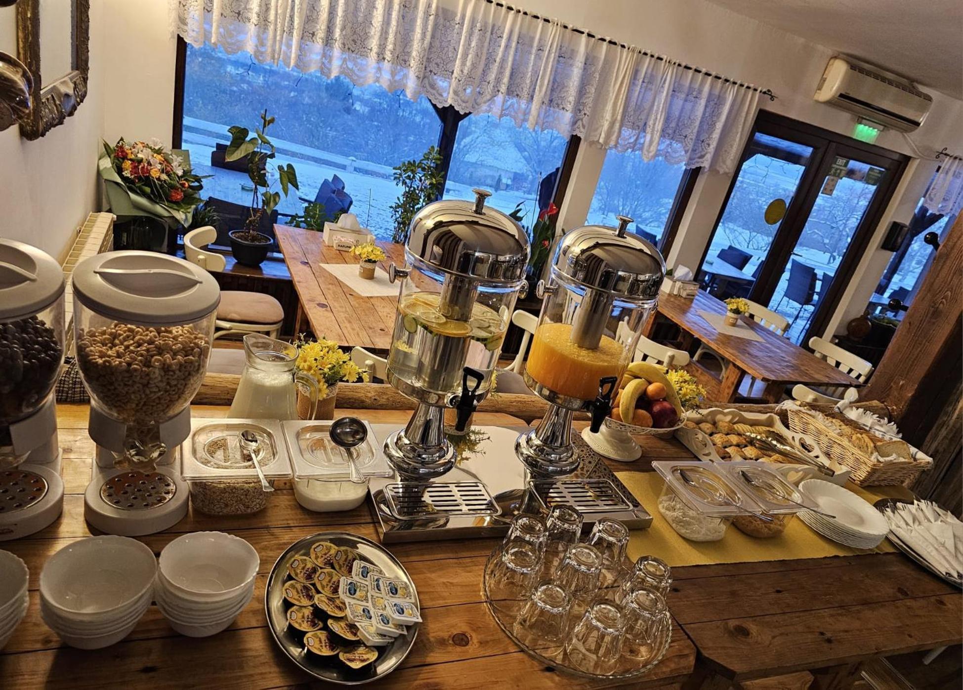 Hanu Lu Mos Opinca Deva Exteriör bild