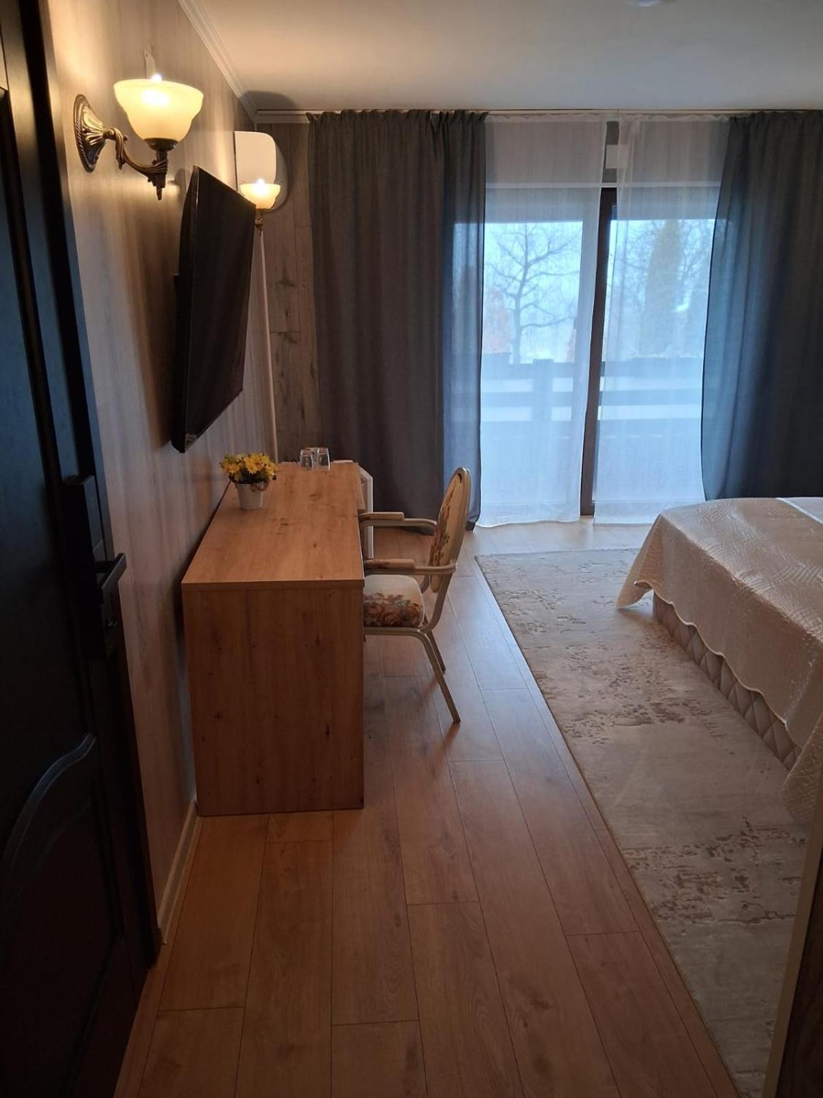 Hanu Lu Mos Opinca Deva Exteriör bild